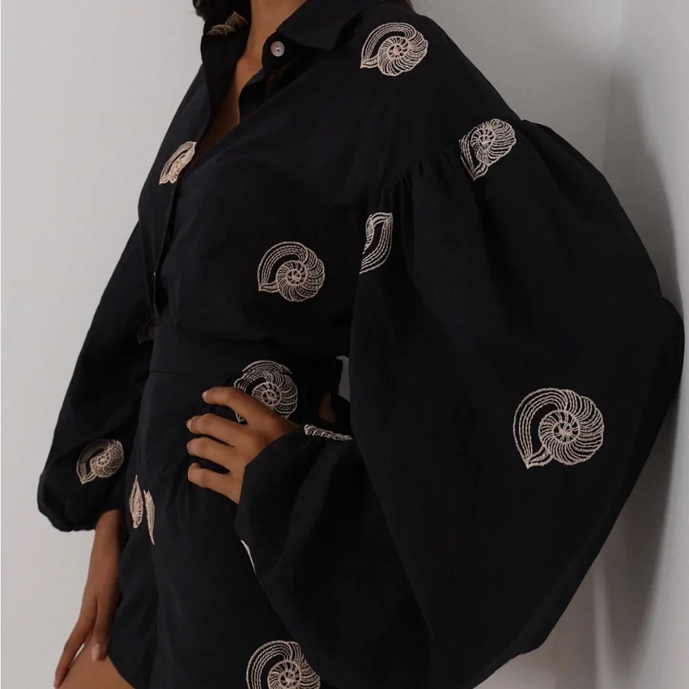 Vita Grace “Avia” Cotton Embroidered Shirt in Black - Picture 8 of 14